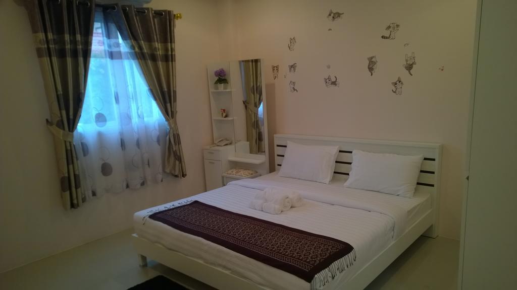 The Zara Double Tree Hotel Ubon Ratchathani Esterno foto