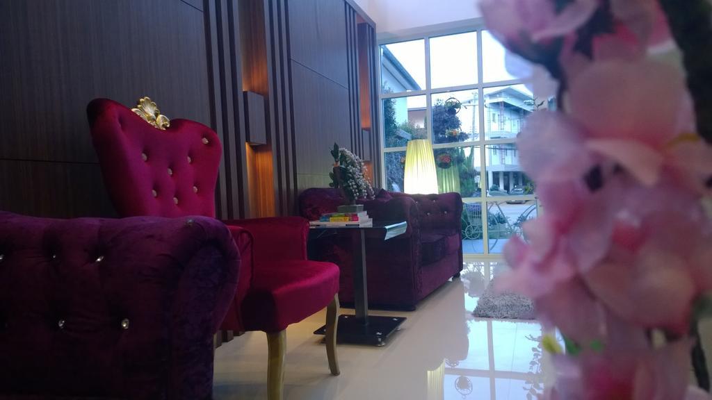 The Zara Double Tree Hotel Ubon Ratchathani Esterno foto