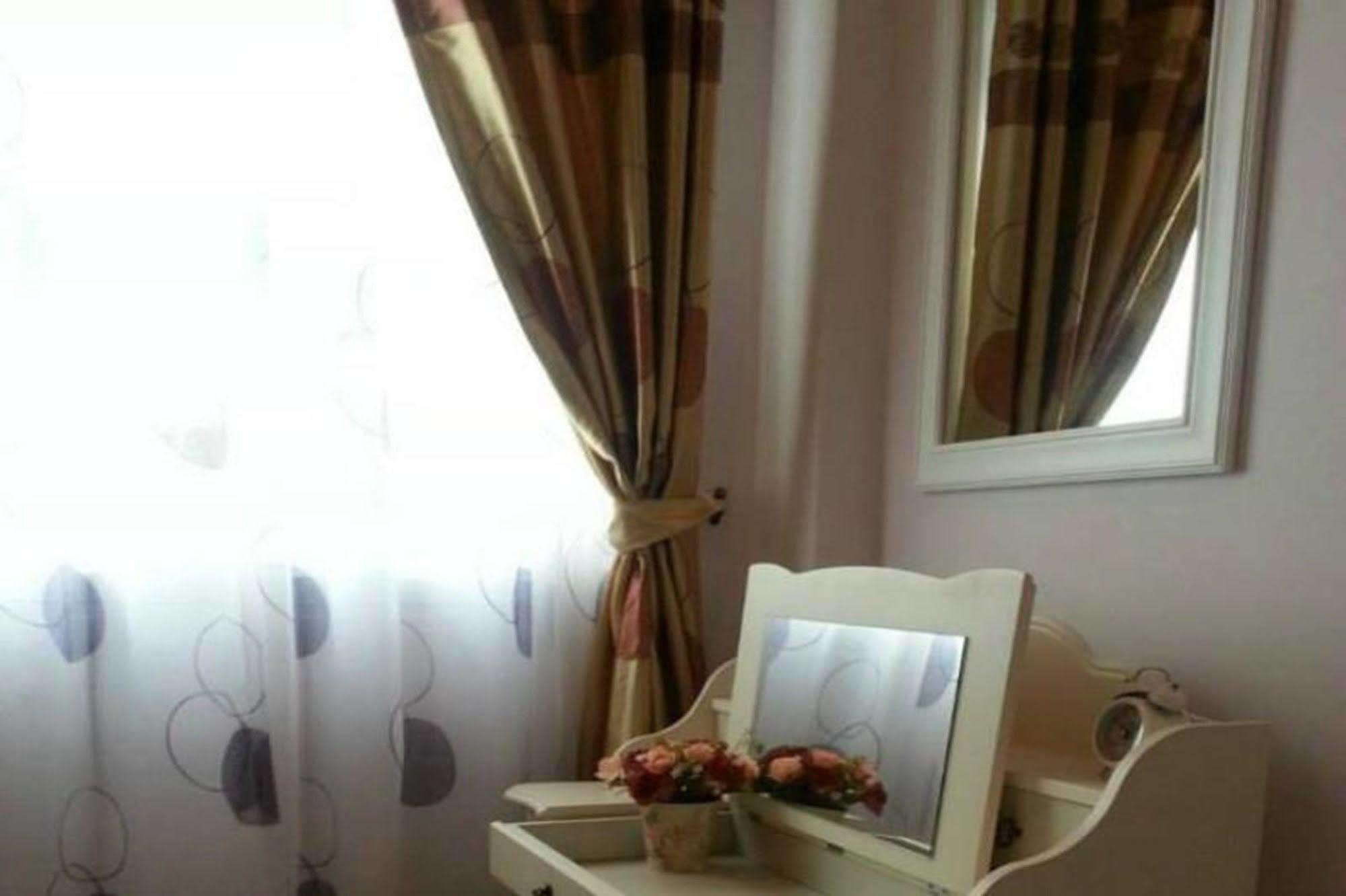 The Zara Double Tree Hotel Ubon Ratchathani Esterno foto