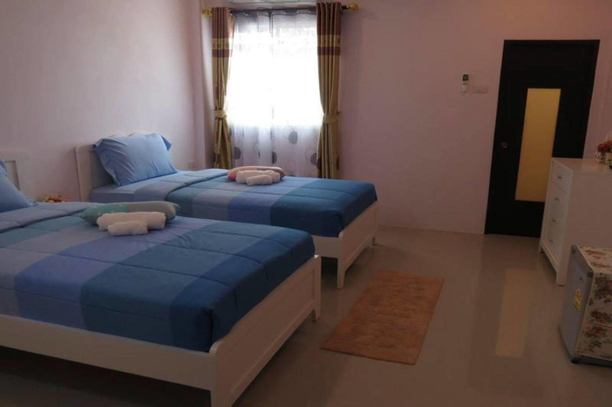 The Zara Double Tree Hotel Ubon Ratchathani Esterno foto